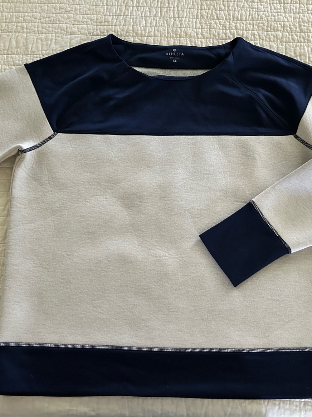 Athleta Fuse Scuba Workout Sweatshirt XL White Navy